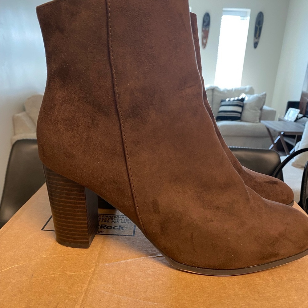 🏷2 for $25🏷 Brown Ankle Shoe Boots